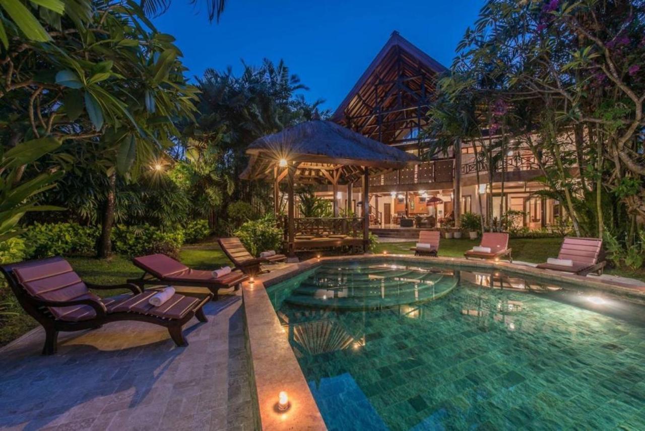 New Daria Villas Seminyak Exterior foto